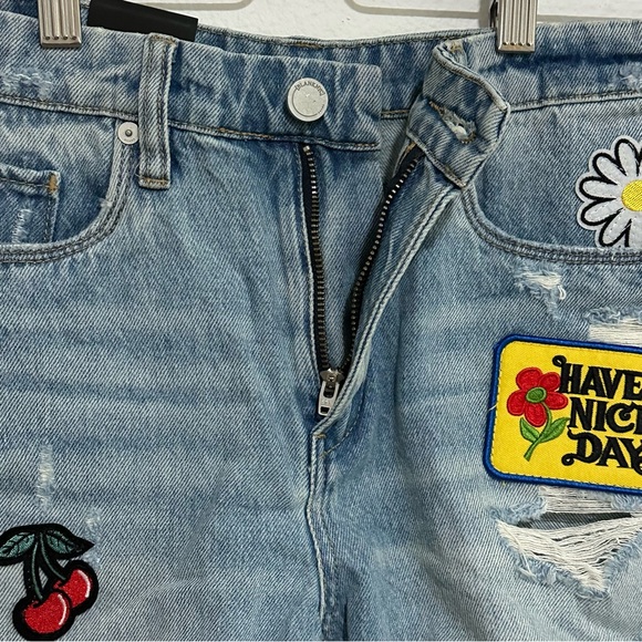 Blank NYC Blue High Rise Raw Hem Distressed Appliqué Patch Shorts Size 28 - Picture 5 of 9